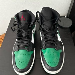 Jordan 1 mid “green toe”size 12